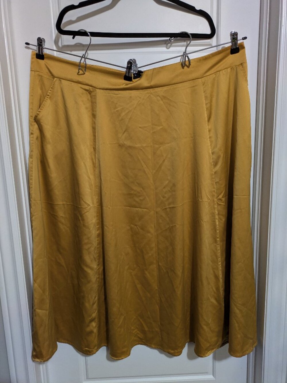 Torrid Yellow/Golden Maxi Skirt (4X)